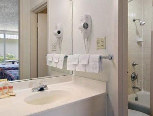Rodeway Inn 门罗 外观 照片